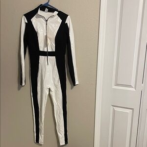 ZASUWA BODYSUIT ZIP UP WHITE AND BLACK-L